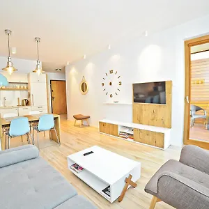 https://bursztynowa-apartments.gdanskhotel.org